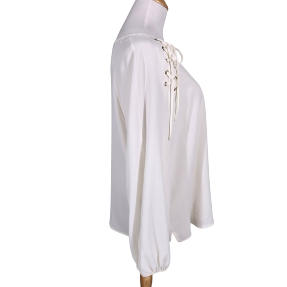 NWT Vince Camuto Ivory Blouse with Lace-Up Details, Sz XL - Picture 5 of 11